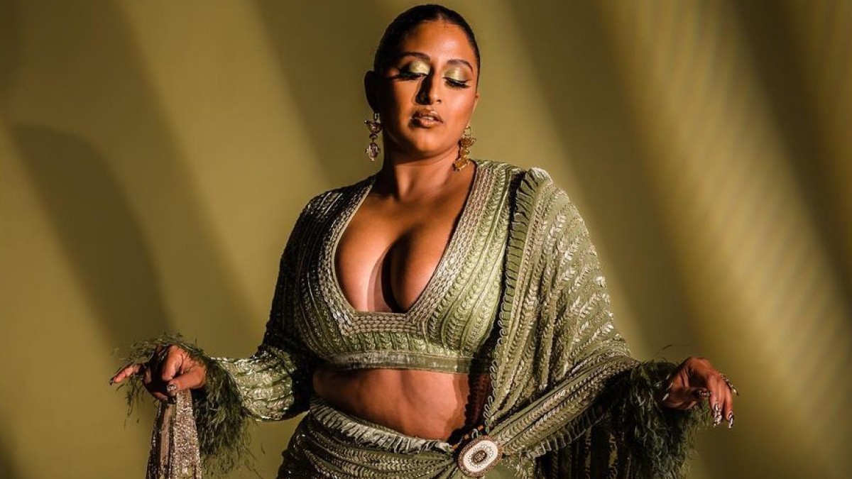 International Music Sensation Raja Kumari Celebrates Women in Sexy New  Anthem “Juice” – These Urban Times